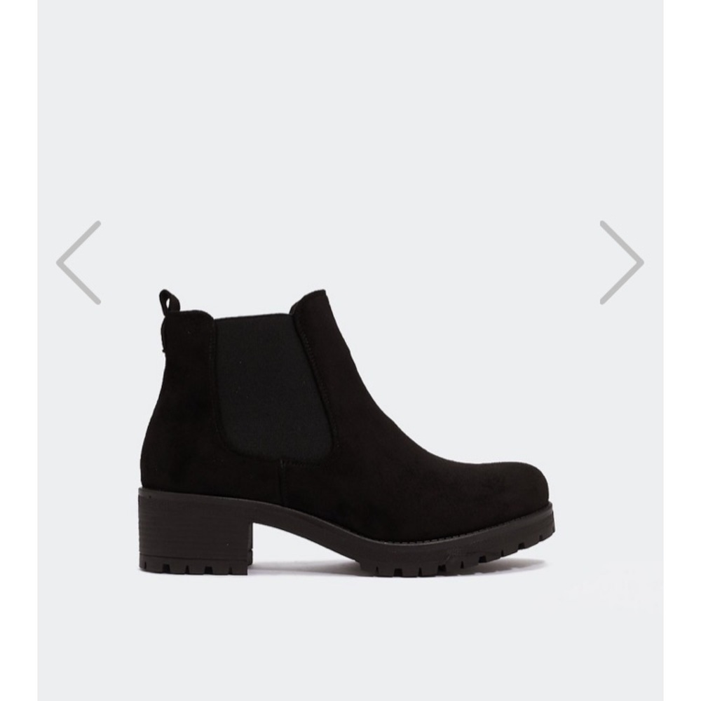 Nasty gal Chelsea boots